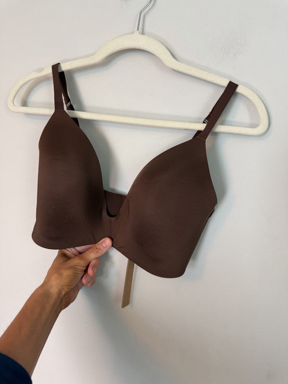 skims wireless form t-shirt Bra Cocoa Size 36DD NWT $50